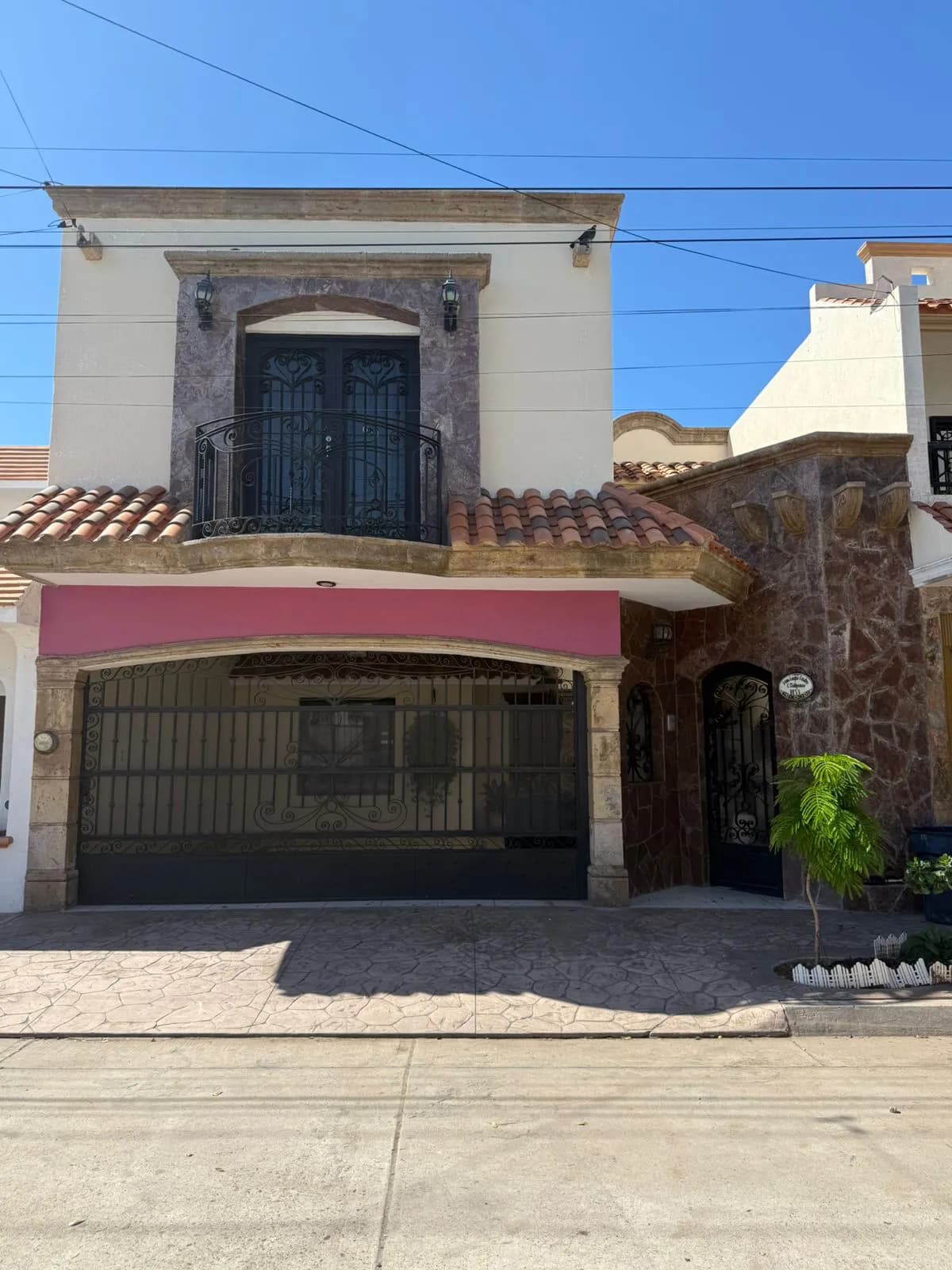 CASA EN VENTA FRACC JARDINES DE FATIMA